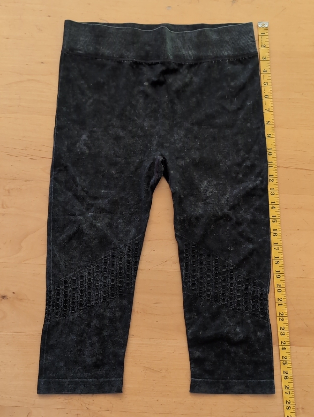 Xersion Crop Leggings Sz L  Mottled Dark Gray Stretch Yoga Gym Running Like New